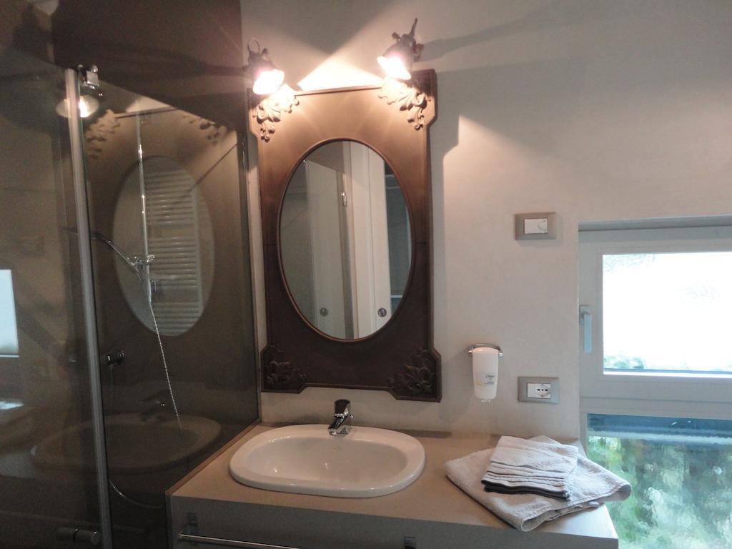 Corte Merighi Charming Rooms Verona Szoba fotó
